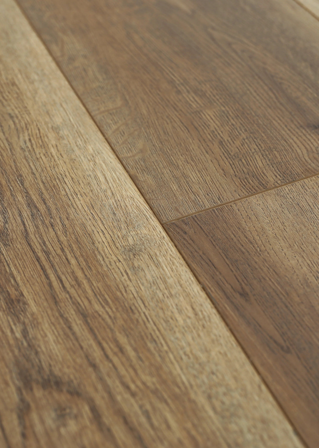 McMillan - Evolved Series - Leanett - Laminate