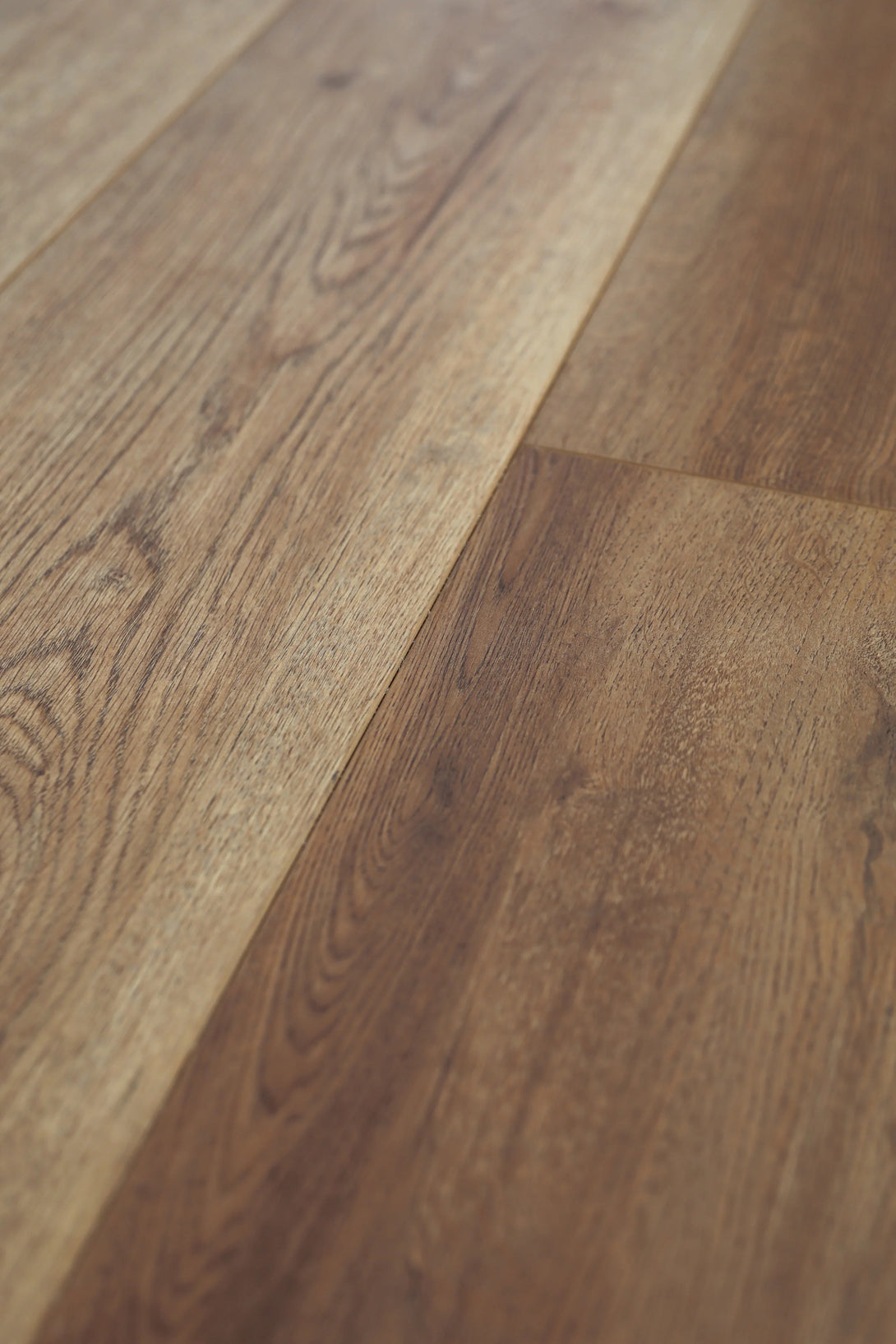 McMillan - Evolved Series - Leanett - Laminate