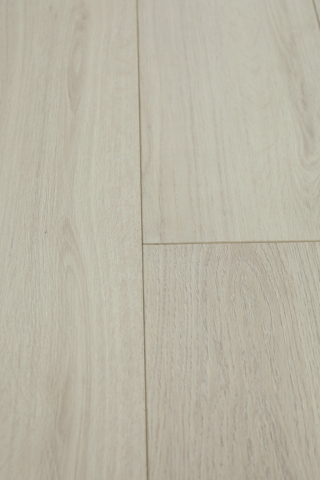 McMillan - Evolved Series - Vega - Laminate