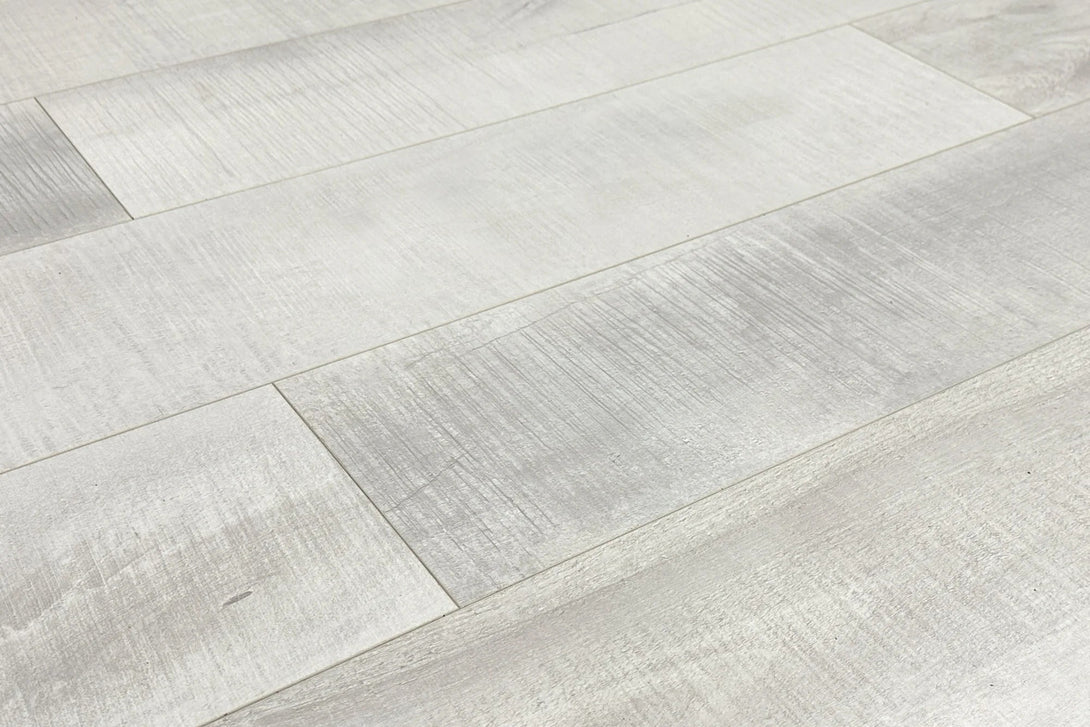 Montserrat Floors - Summa AC5 Collection - Intrepid Nickel AC5 - Laminate