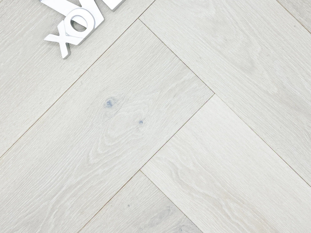 Pravada Floors - Le Reve Collection (Herringbone) - Ambiance - Engineered Hardwood